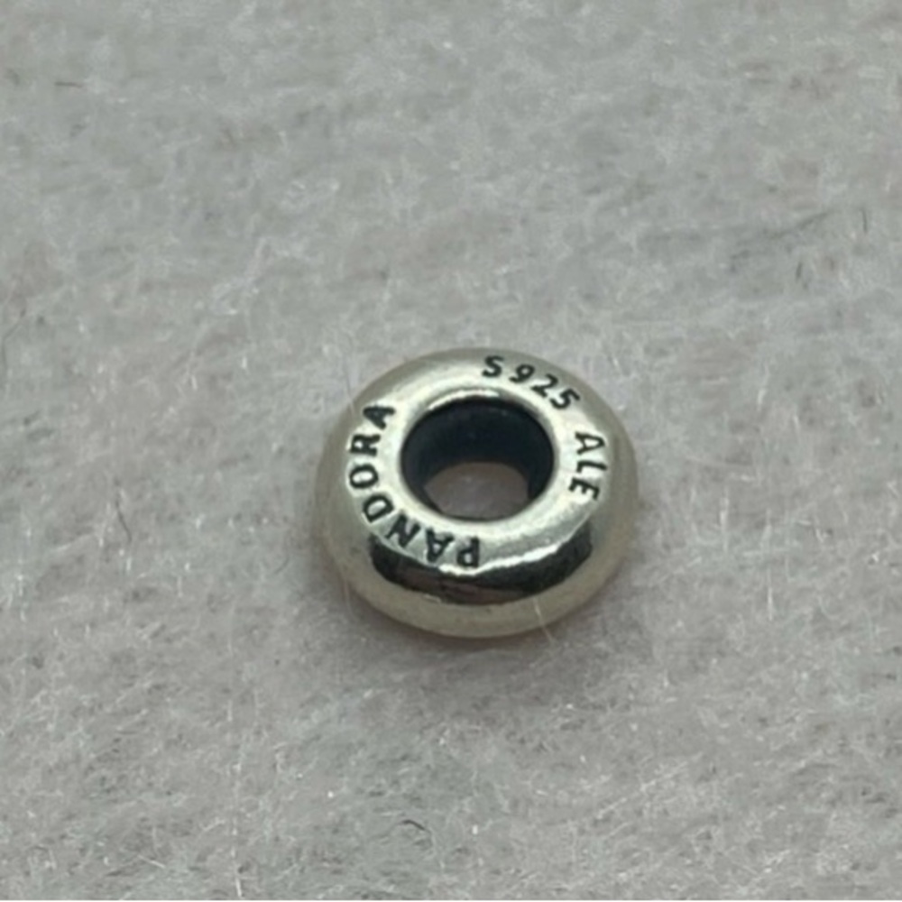 Pandora 925 Sterling Classic Shine Tiny Stopper Open Bangle Charm
